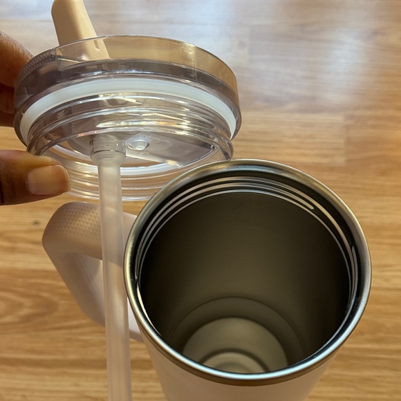 40 oz. Stanley Flip Top (soft pink) ✨ - Picture 12 of 12